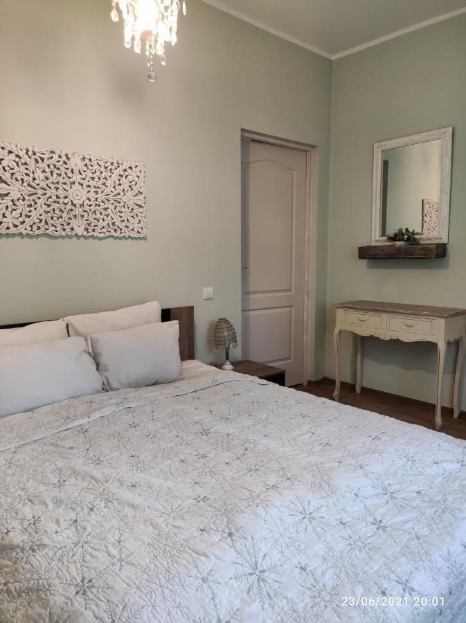 Boutigue City House With Terrace And Garden Free Parking Ryga Zewnętrze zdjęcie